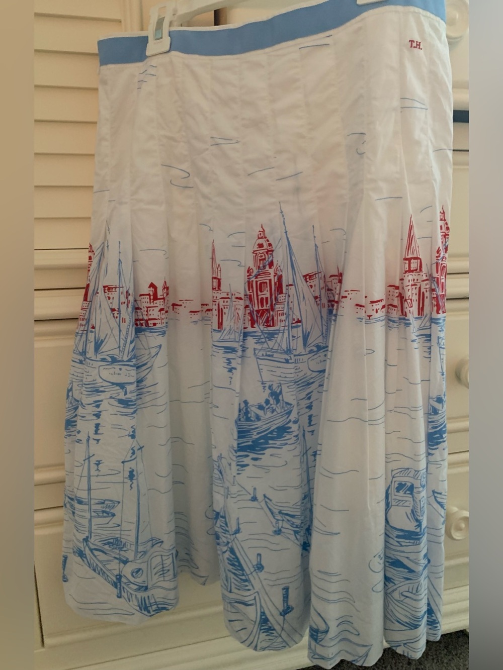 Beautiful Tommy Hilfiger Skirt.